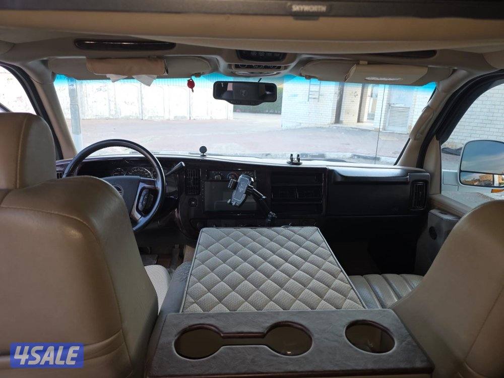 للبيع  فان موديل ٢٠١٢5