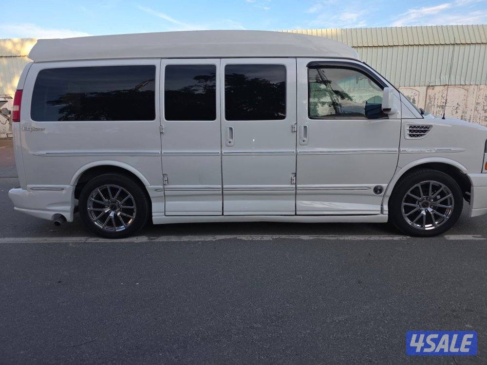 للبيع  فان موديل ٢٠١٢7