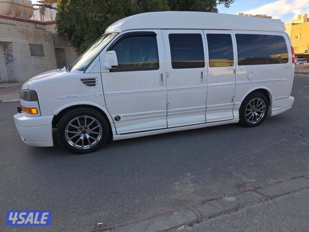 للبيع  فان موديل ٢٠١٢8