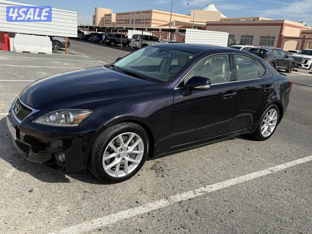 لكزس 350 is موديل 20125