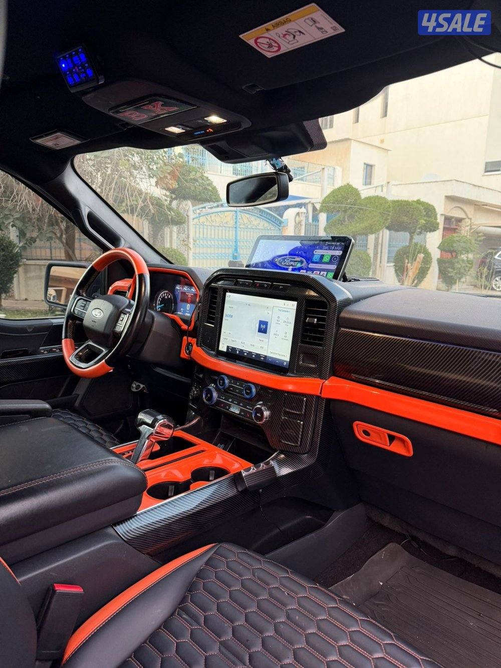 وانيت فورد ٢٠٢٢ الغانم موتر عليه اضافات1