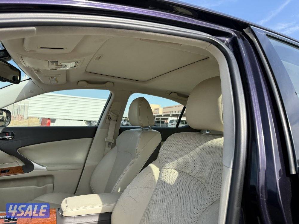 لكزس 350 is موديل 20128