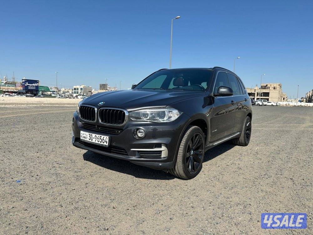 BMW X5ماشي ١٣٥ الف بحالة الوكالة4