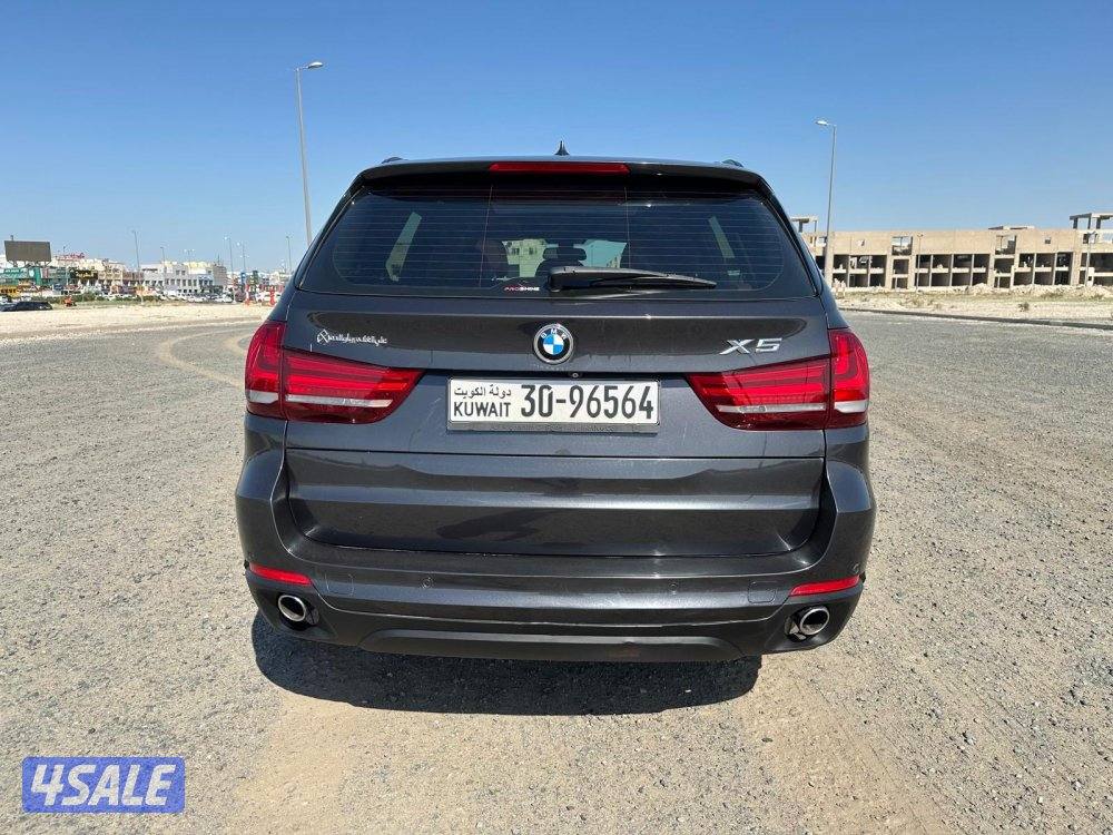 BMW X5ماشي ١٣٥ الف بحالة الوكالة8