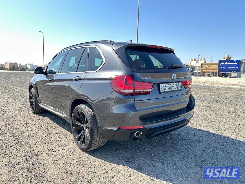 BMW X5ماشي ١٣٥ الف بحالة الوكالة10