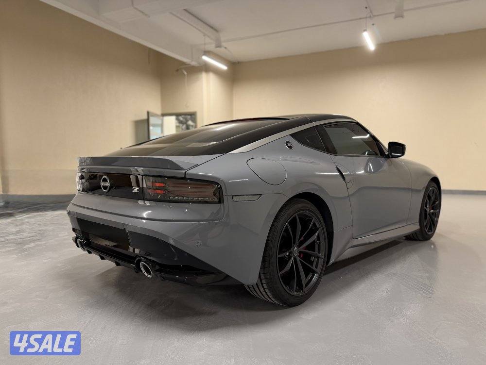 للبيع نيسان زد ٢٠٢٤ (قير عادي) ماشي ٧ آلف1