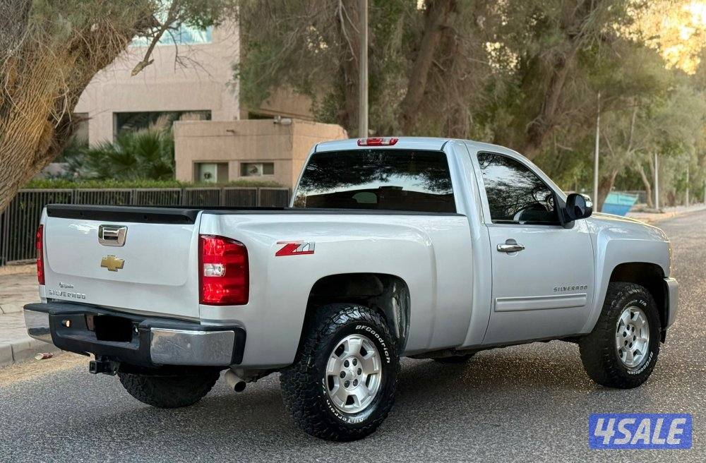 سلفرادو Z71 2013 شرط الفحص ماشي 3121