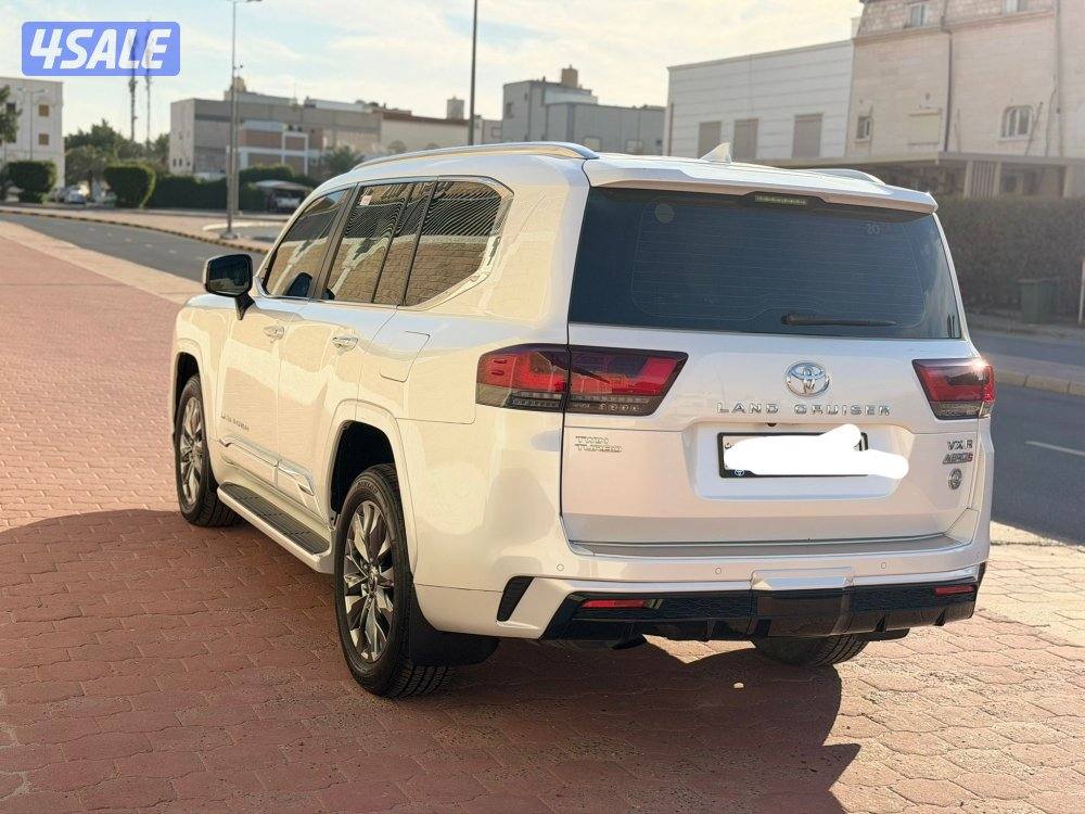 2024 vxr ايرو اس الفل احمر1