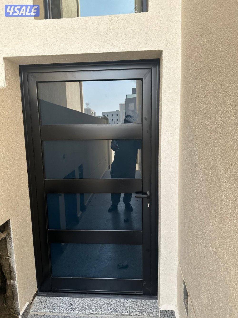 فني ألمنيوم و شتر9