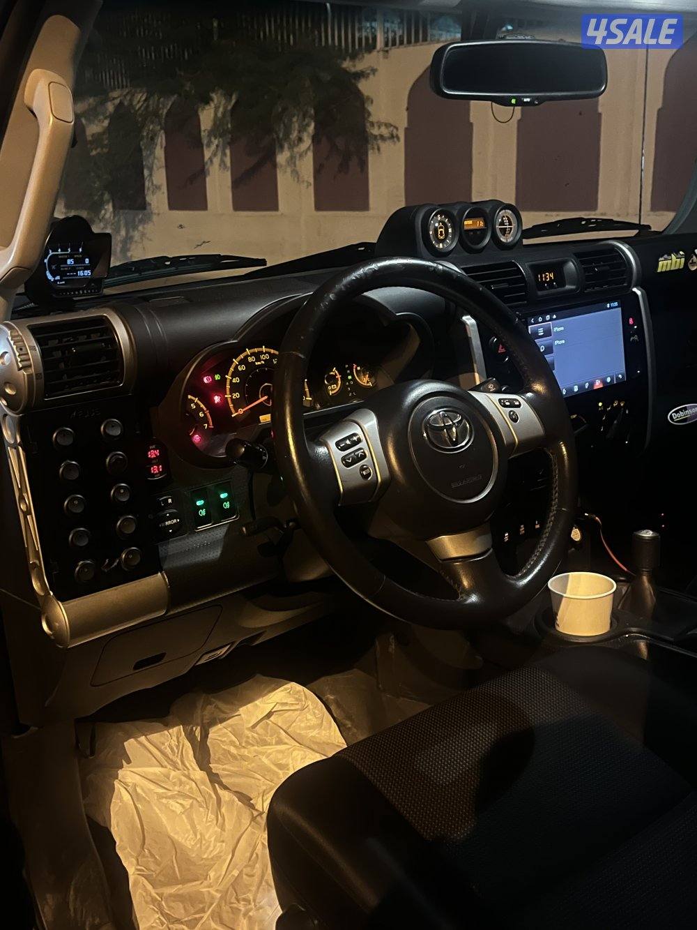 للبيع تيوتا fj4