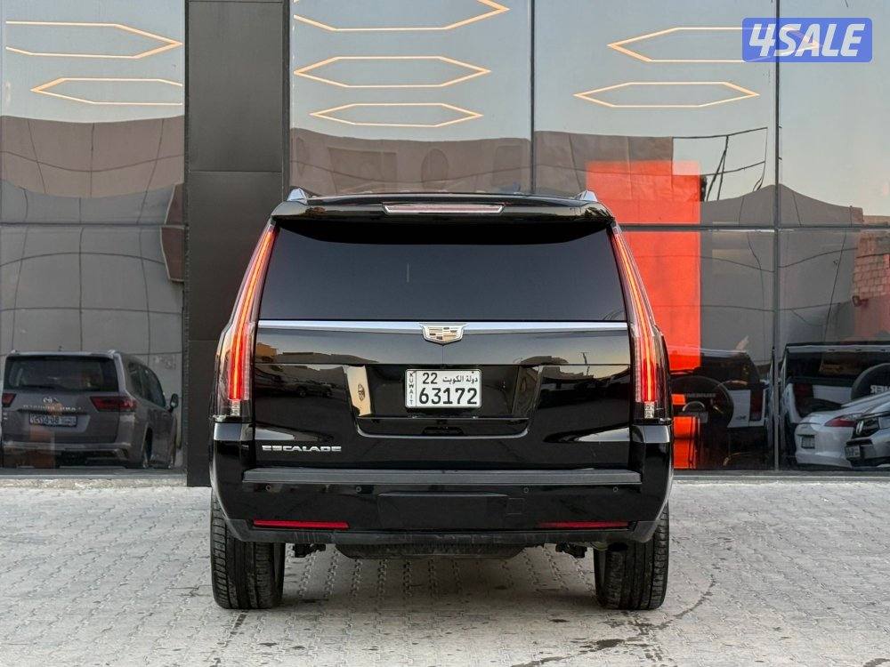 ESCALADE PREMIUM _2016 صبغ الوكالة5