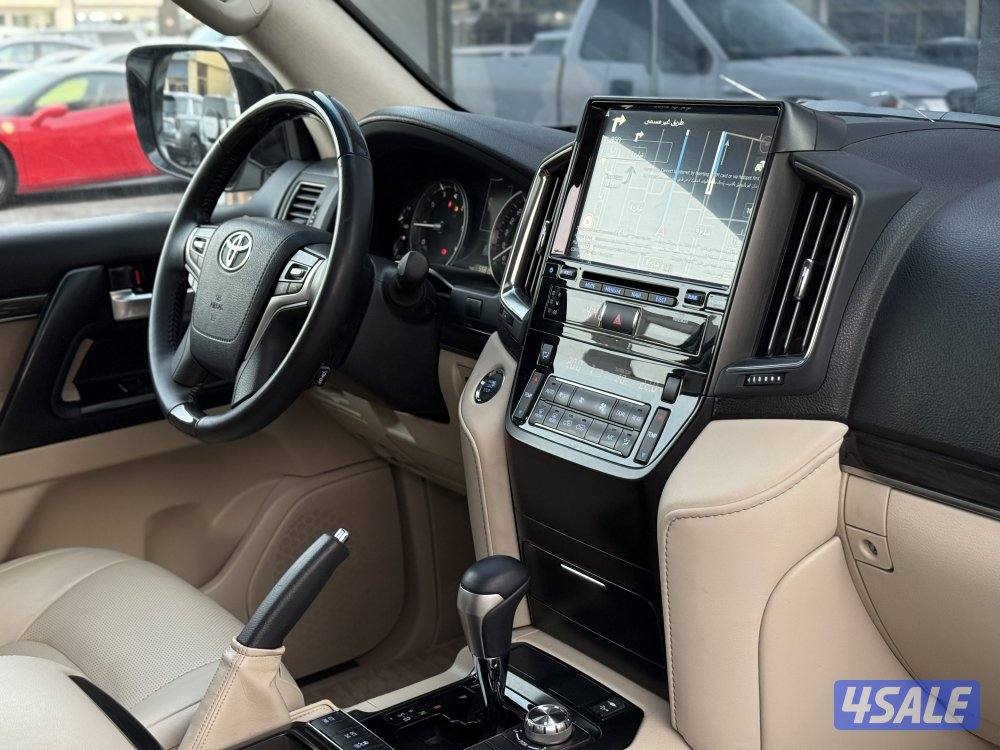 LAND CRUISER GRAND TOURING GXR V8 _20216