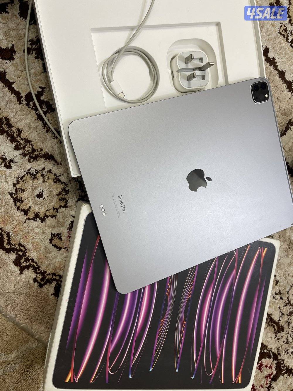 ايباد ابل برو 12.9 انش 256 قيقا الجيل السادس m2بطارية 98 مع الاغراض7