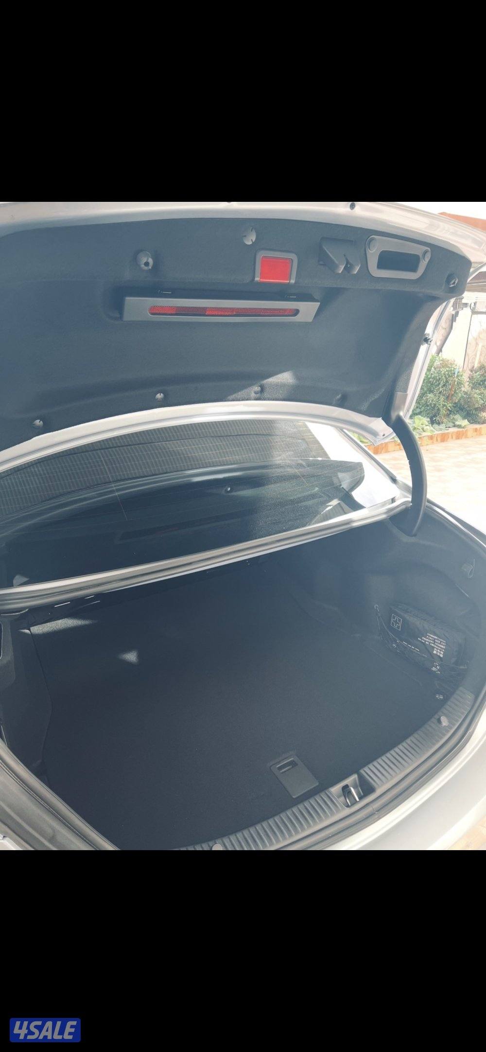 مرسيدس C200 مخزن بحاله نادره12