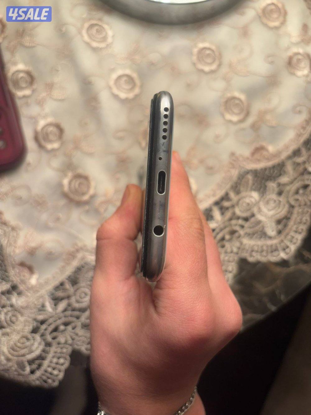 السالميه ميدان حولي قطعه ١١ جاده ١ شارع الزباء مقابل مطعم ١١٠2