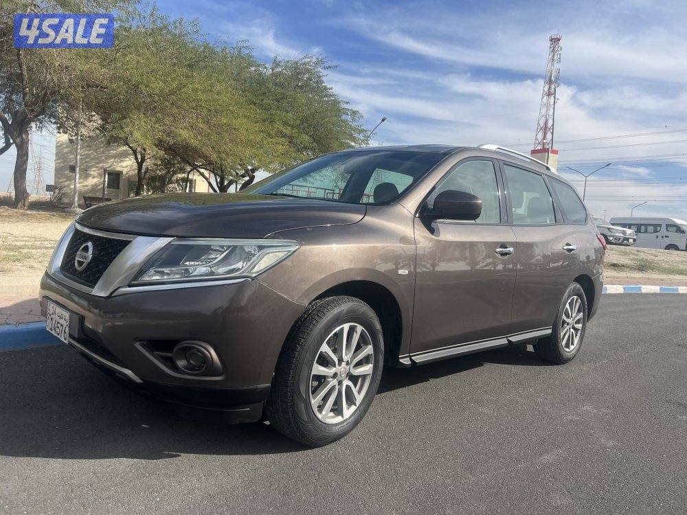 للبيع باثفندر ماشي 2000