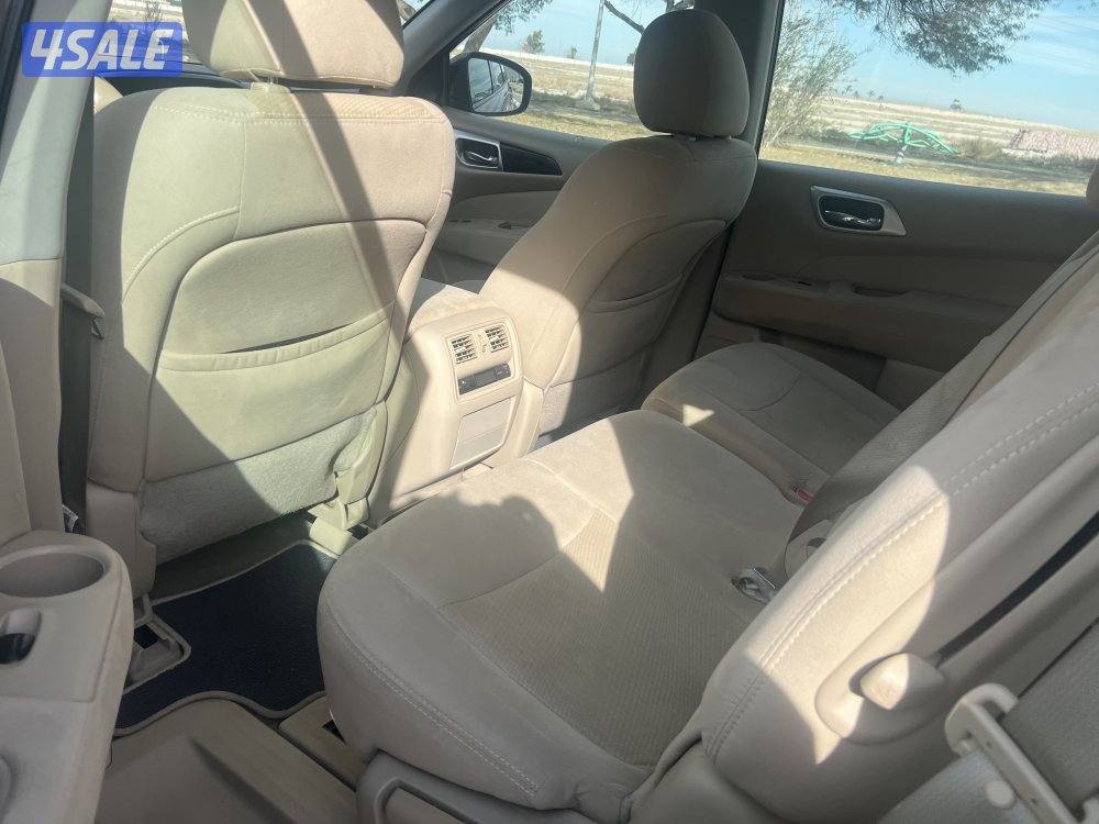 للبيع باثفندر ماشي 2002