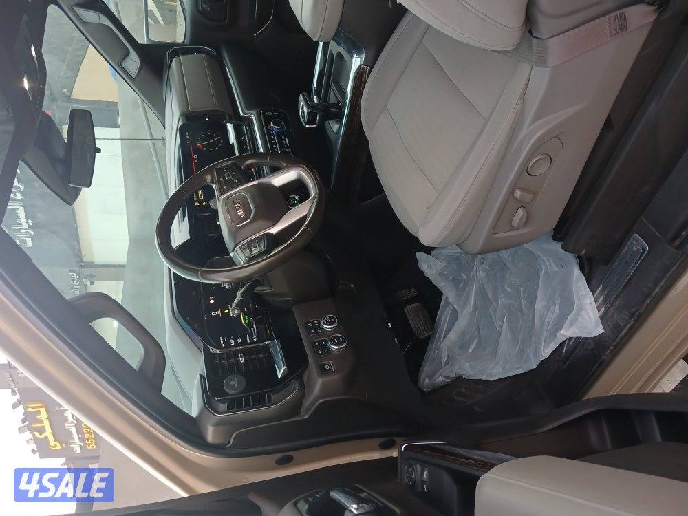 وانيت GMC . ELEVATDN موديل 2023 دبل قير. الفل7