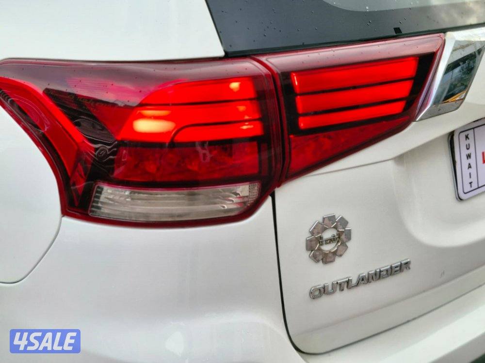 اوتلاندر 202110