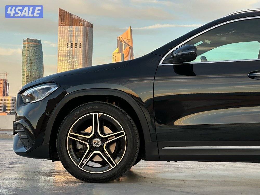 مرسيدسGLA200 موديل2022 عداد52الف وارد الملا تحت الكفاله لغاية20275