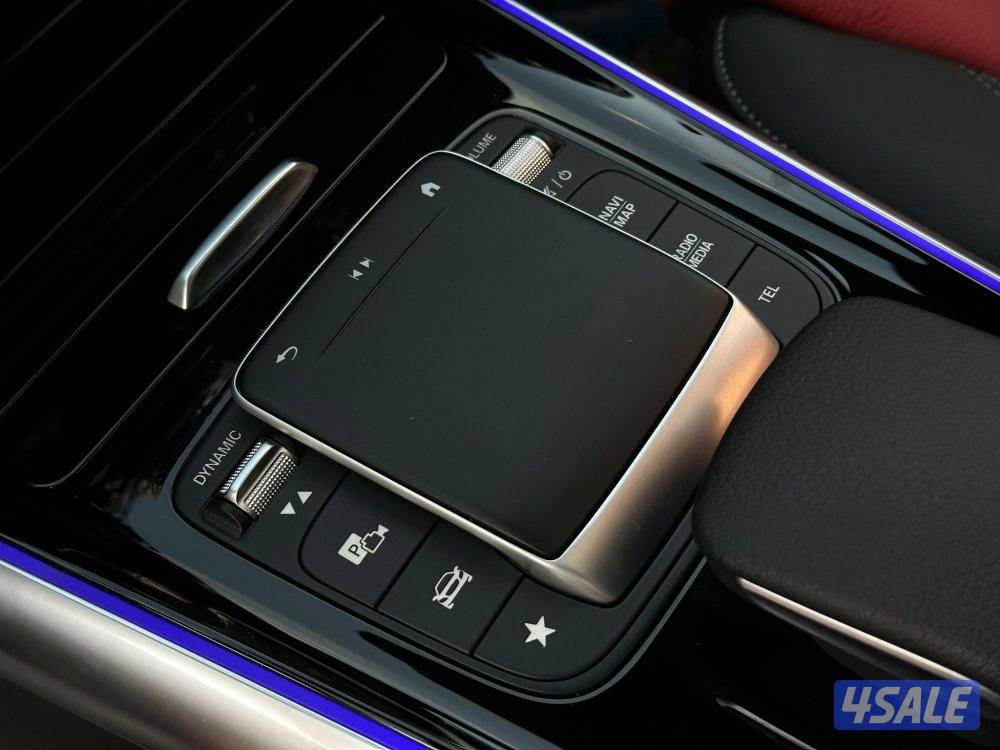 مرسيدسGLA200 موديل2022 عداد52الف وارد الملا تحت الكفاله لغاية202711