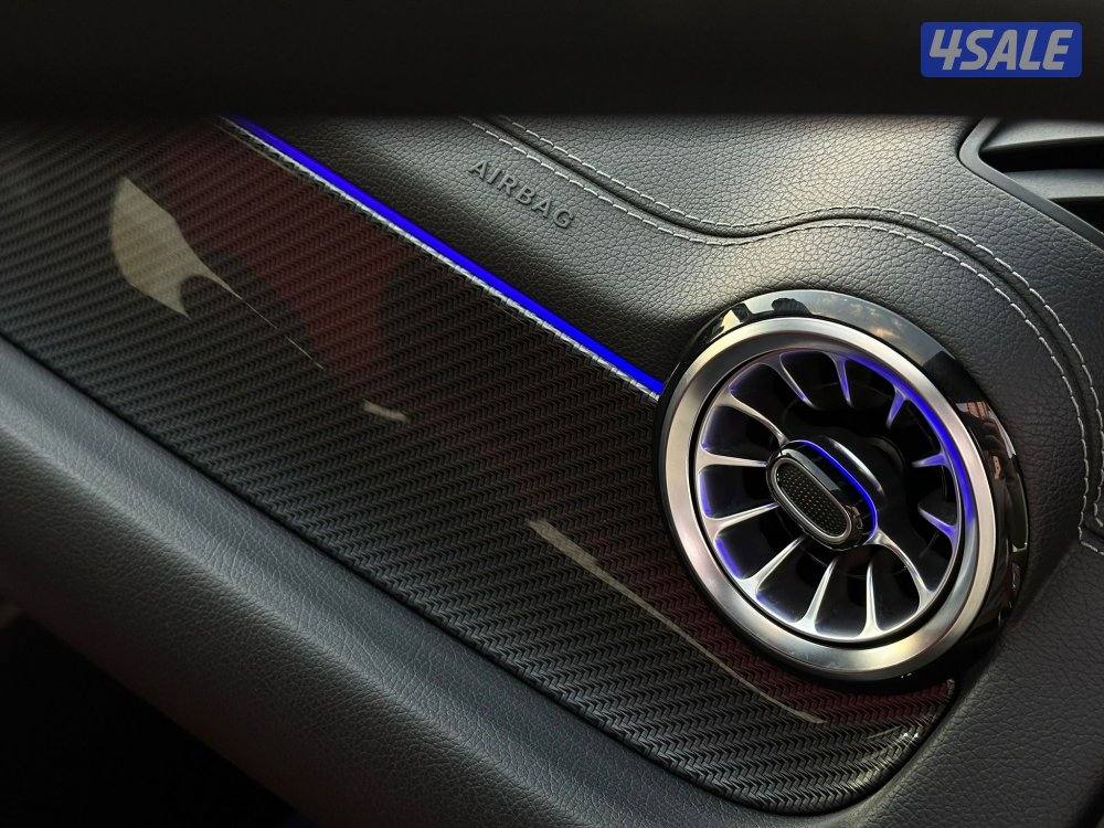 مرسيدسGLA200 موديل2022 عداد52الف وارد الملا تحت الكفاله لغاية202712