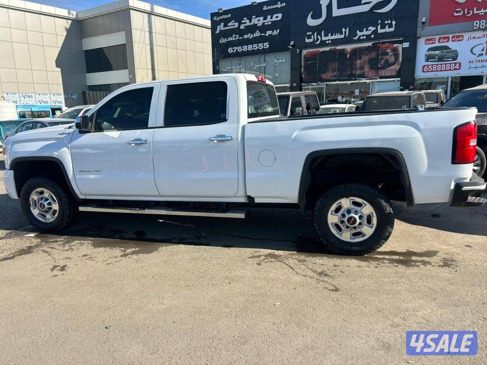 2500 HD سيرا GMC موديل 2018 ماشى 390.000 k.m وارد بهبهانى.2