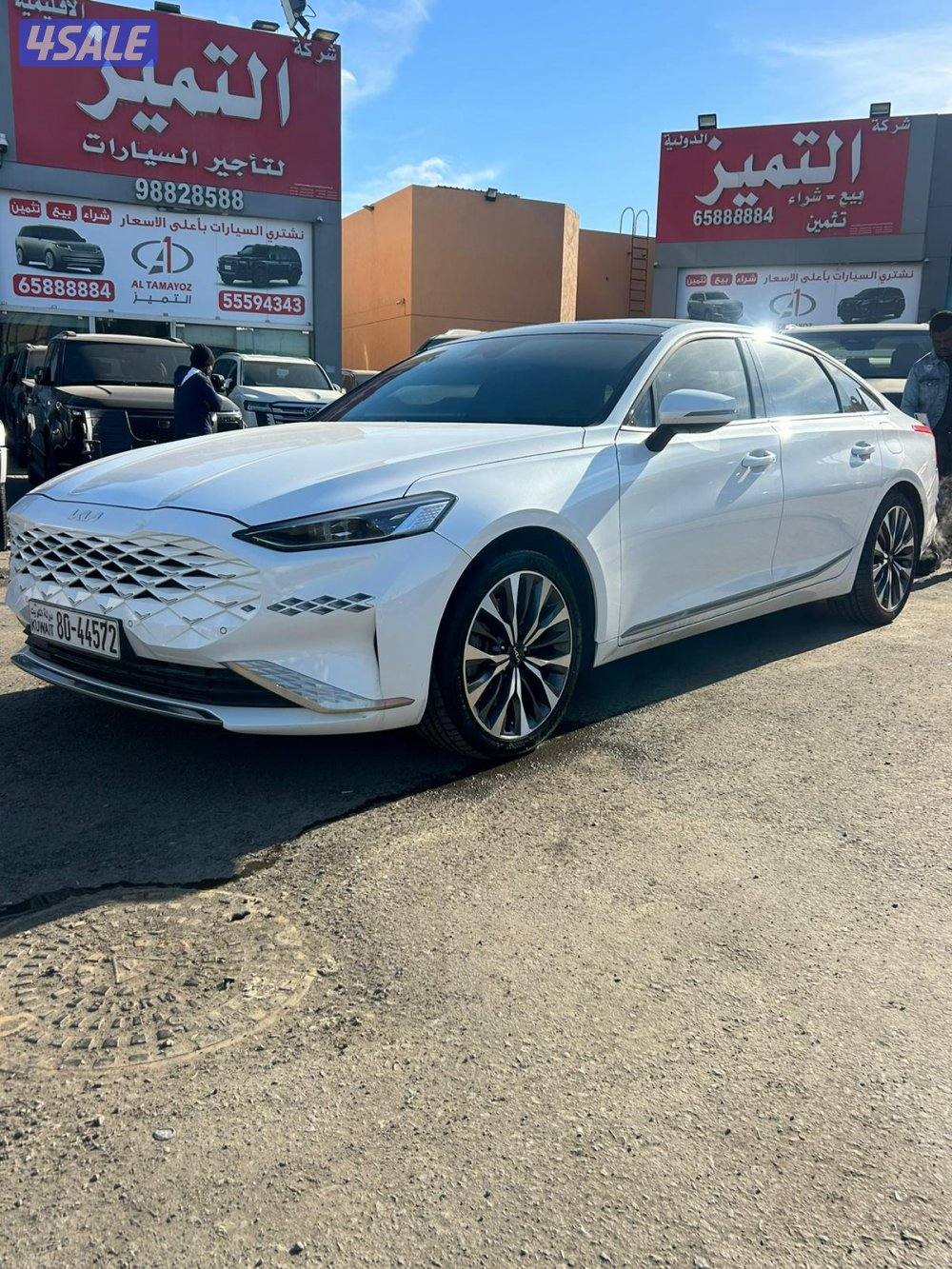 كيا-K8  موديل 2023 ماشى 4000 k.m وارد المطوع . صبغ وكالة0