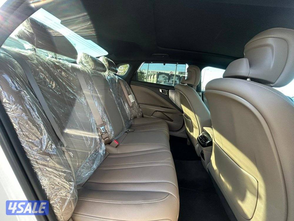 كيا-K8  موديل 2023 ماشى 4000 k.m وارد المطوع . صبغ وكالة4