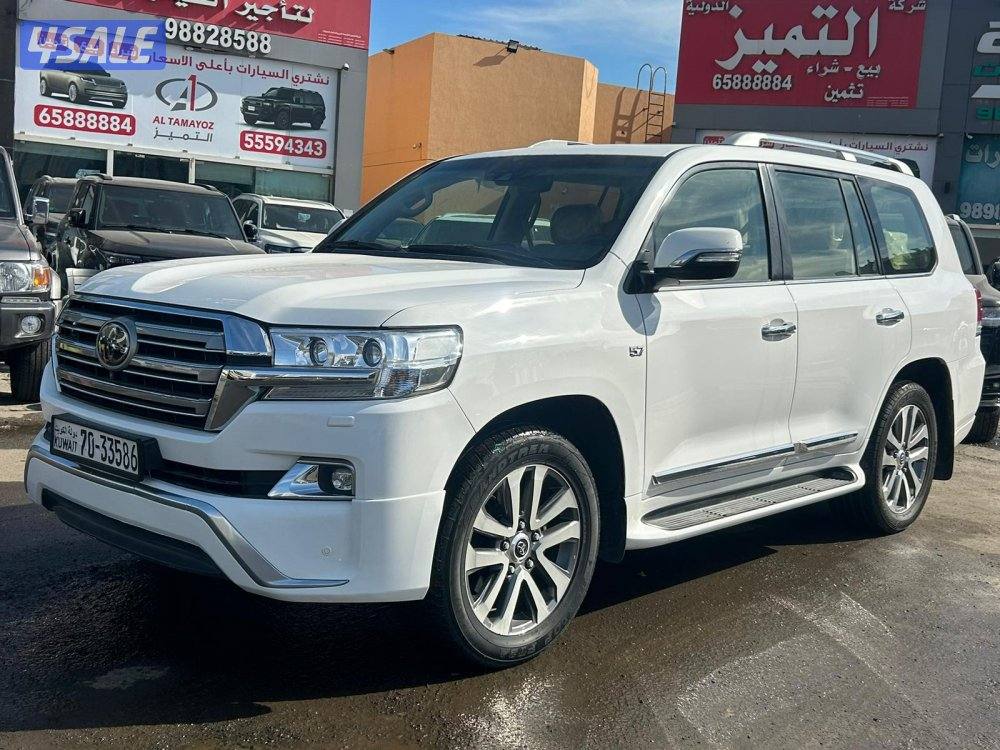 تويوتا لاندكروزر 5.7 VX.S -V8 موديل 2018 ماشى 175.000 k.m8