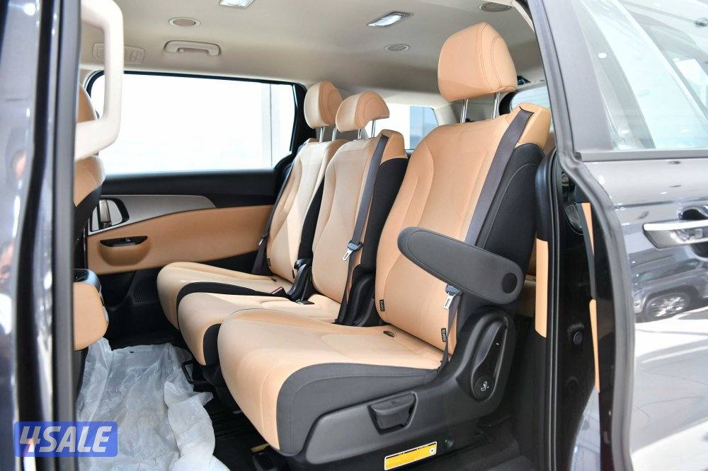 كيا كارنفال4