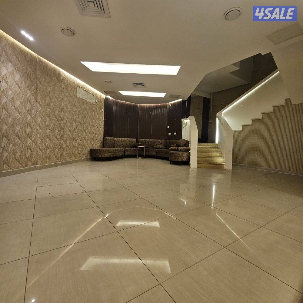 شقه دوبلكس للايجار 3غرف و3 حمامات و2 صاله ومطبخ وغرفه0