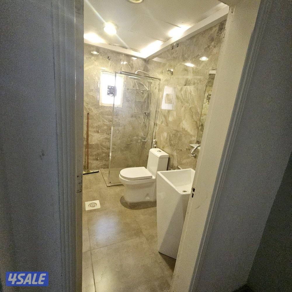 شقه دوبلكس للايجار 3غرف و3 حمامات و2 صاله ومطبخ وغرفه10