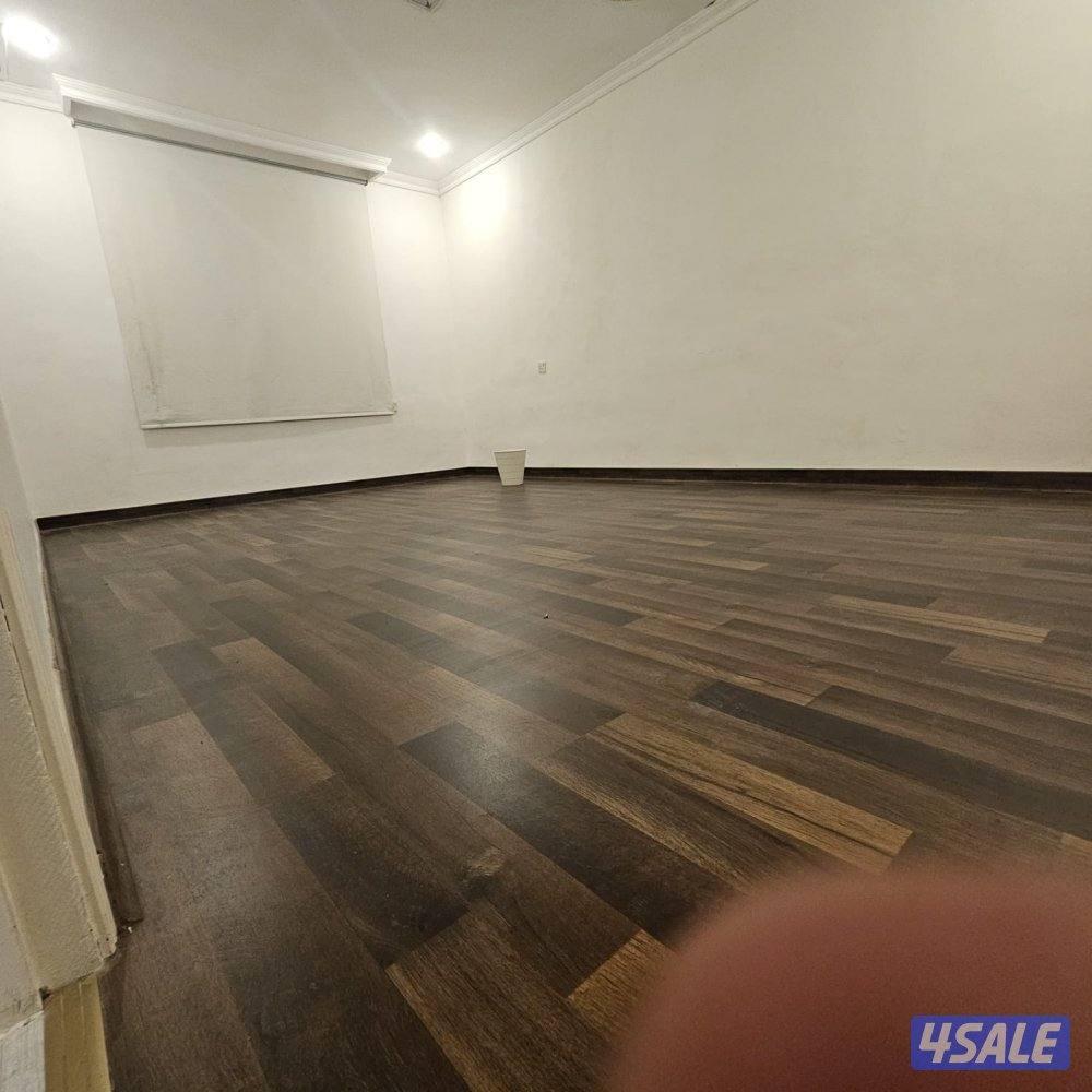 شقه دوبلكس للايجار 3غرف و3 حمامات و2 صاله ومطبخ وغرفه11