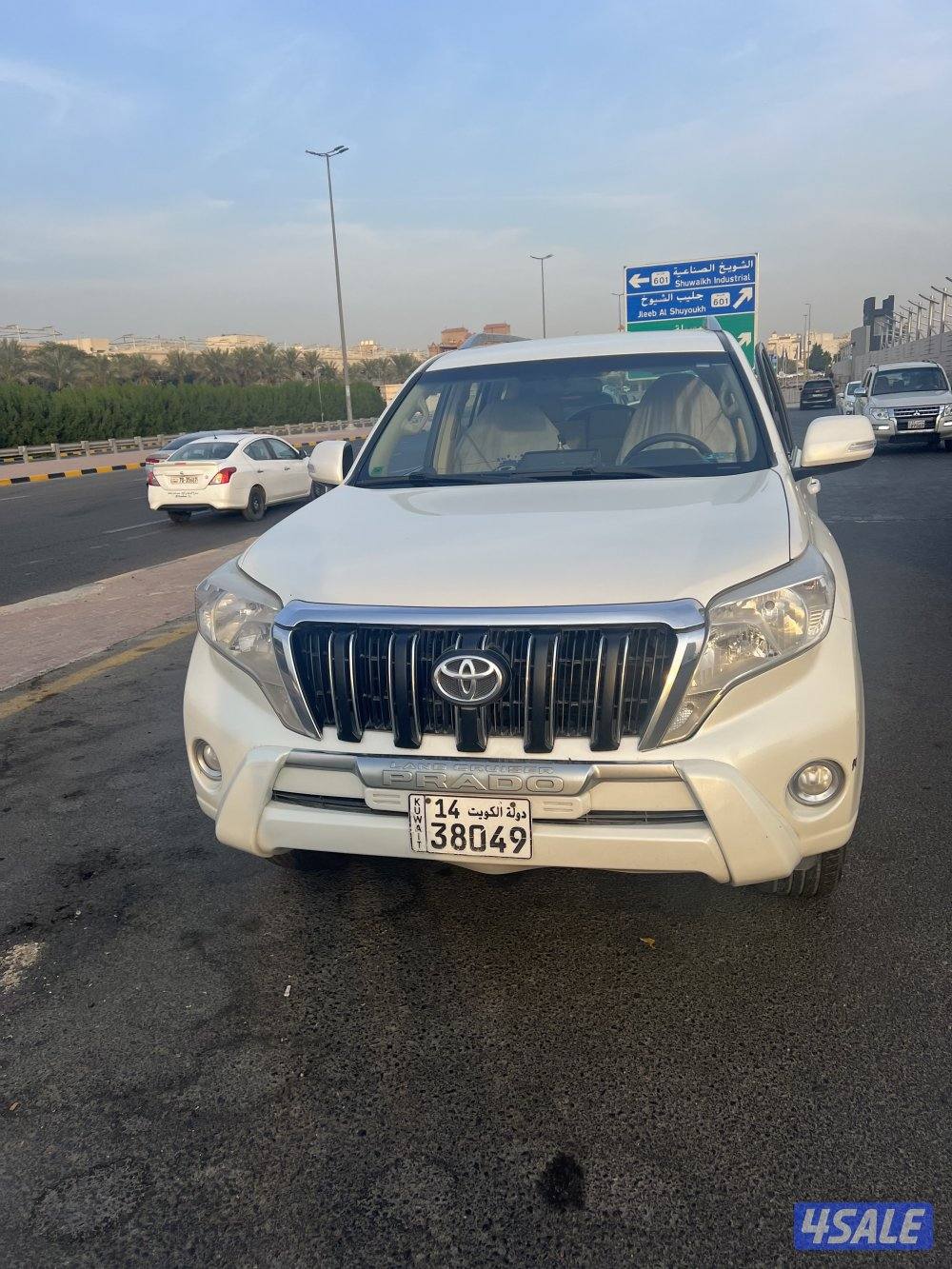 للبيع برادو مديل 2016 عداد216ألف ثلاجة بصمه سنسر بصمه بدون فتحة شرط2