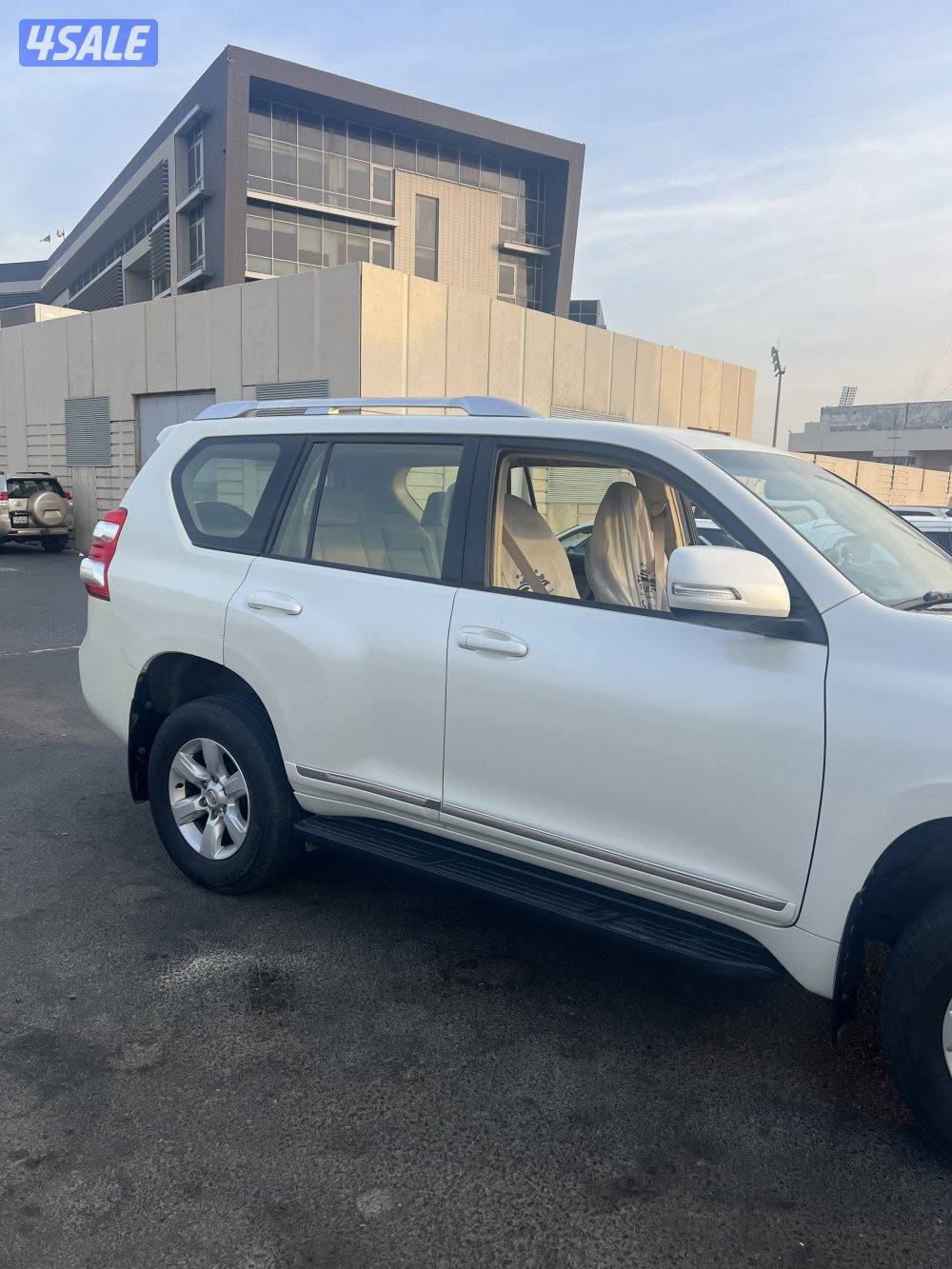 للبيع برادو مديل 2016 عداد216ألف ثلاجة بصمه سنسر بصمه بدون فتحة شرط3