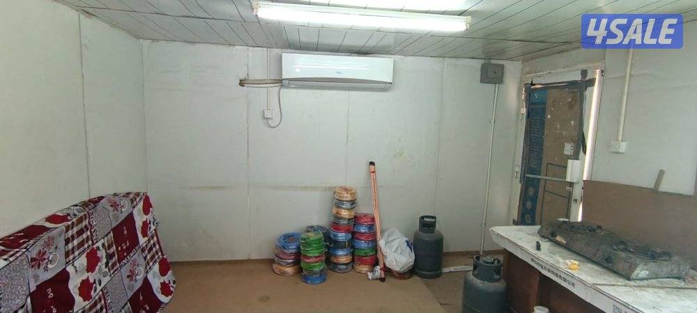 شاليه متنقل  مع تانك الماي و مكيف الحالة ممتازة ال حجم 4*63