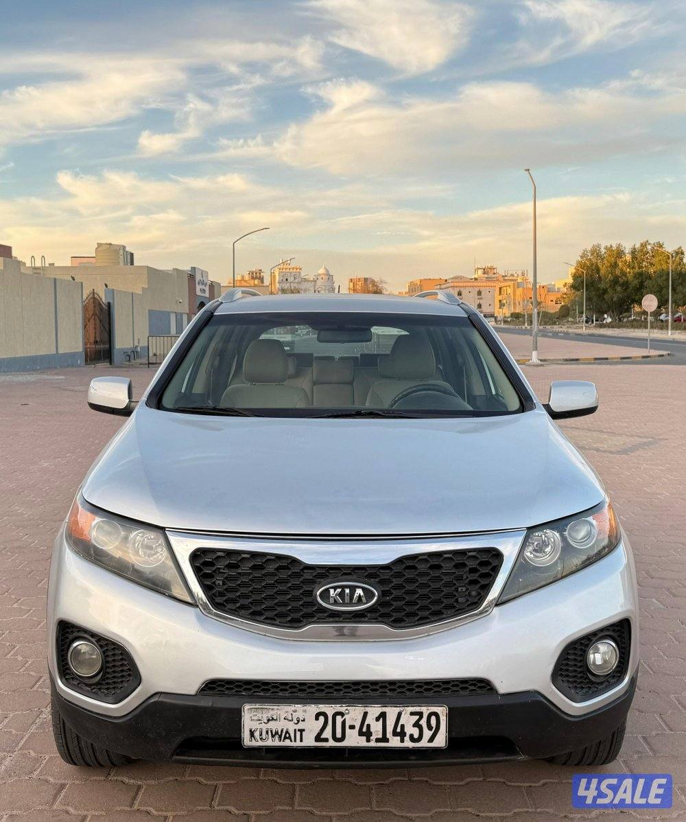 بحالة ممتازة جيب كيا سورينتو 2013 فحص ماكينة قير شاسي 4 سلندر 7 راكب1