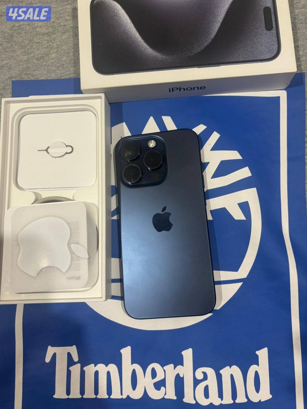 ايفون 15برو كالجديدبطارية 89 ومساحة 256 مافى ذلغ ولا خدش لون ازرق1