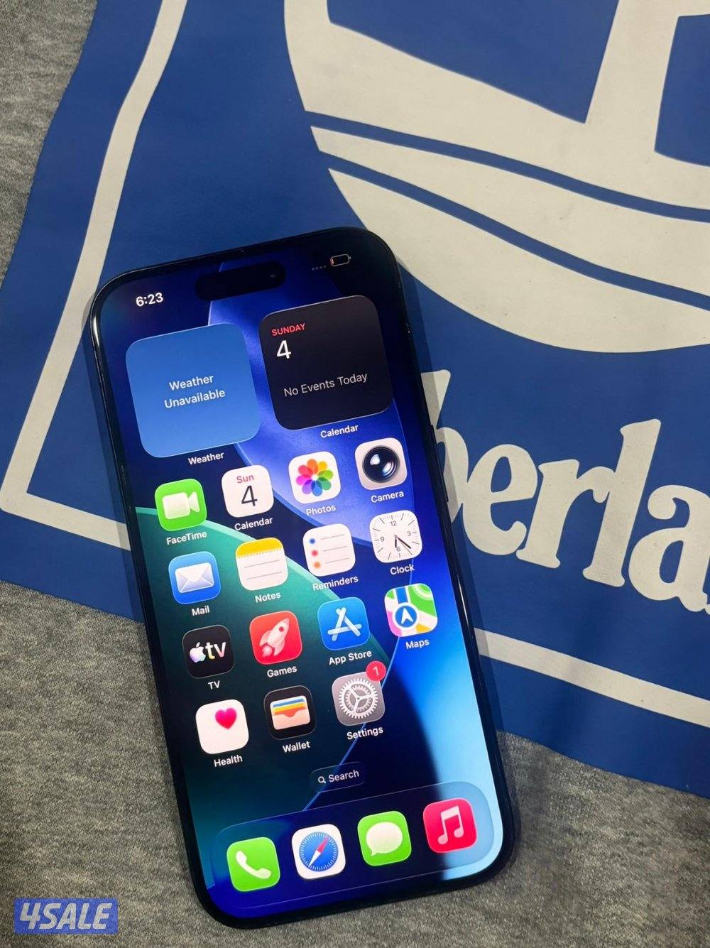 ايفون 15برو كالجديدبطارية 89 ومساحة 256 مافى ذلغ ولا خدش لون ازرق2