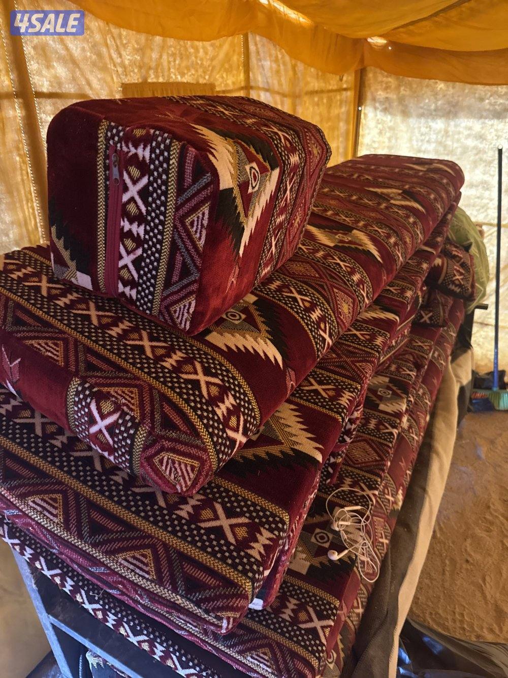 للبيع خيمة ٨*٥ باكستانية ٣ طبقات طربال كذلك طقم جلسات وزوالي0