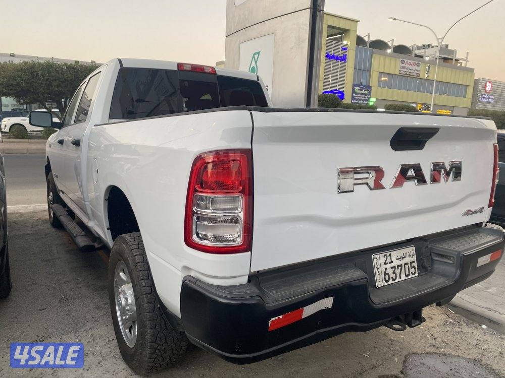 للبيع دوج رام بحالة ممتازة3