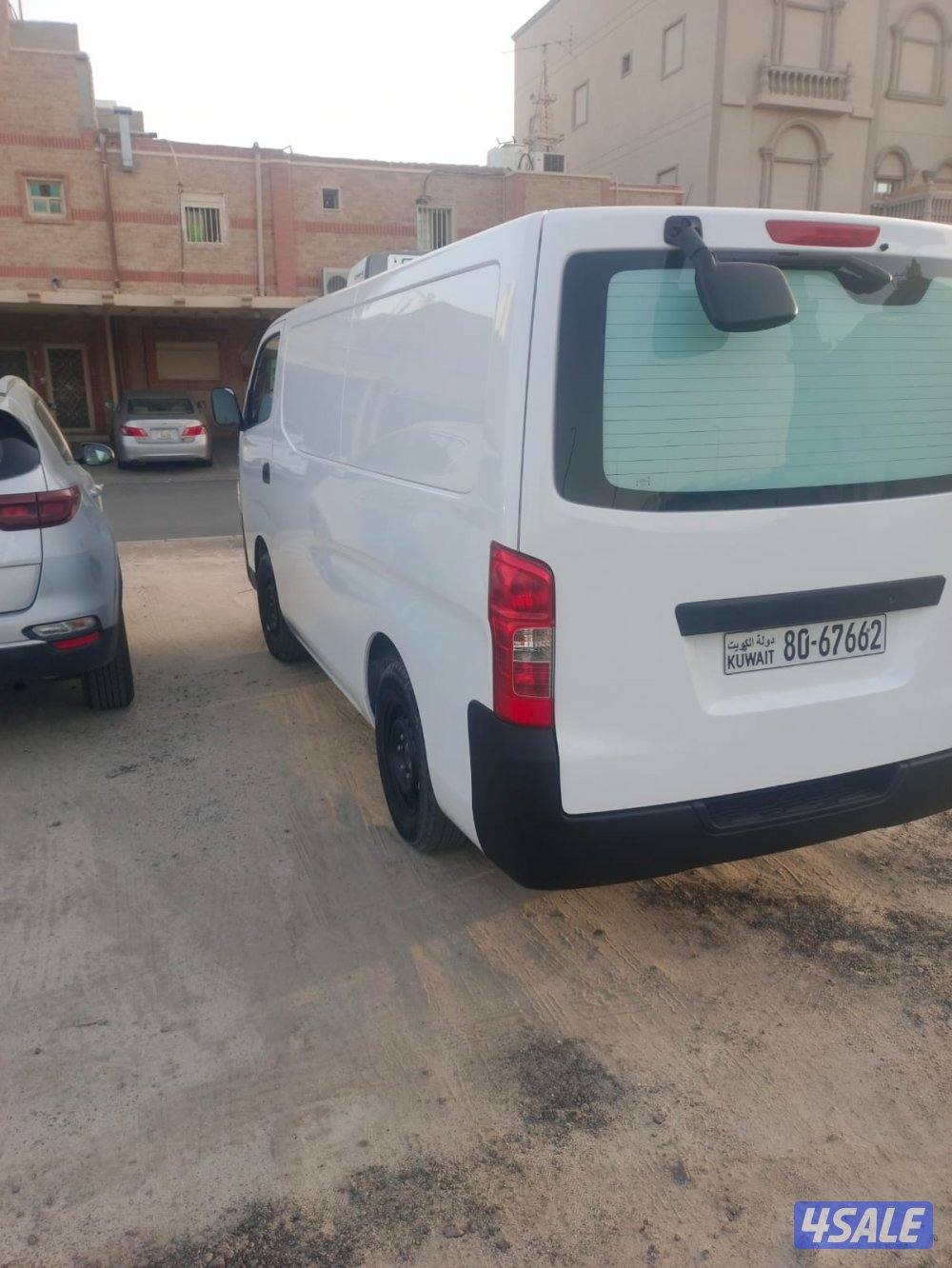 للبيع باص أورفان مديل 2024  الموتر جدا نضيف ماشي 56000 الف ثلاجه2