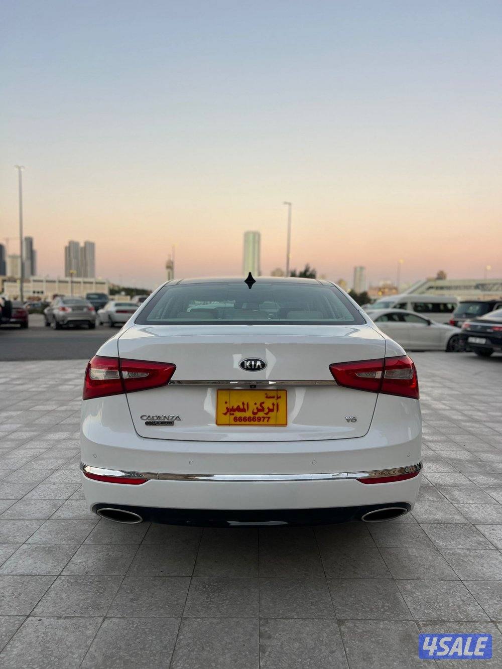 كيا كدنزا موديل ٢٠١٤ صبغ الوكالة بالكامل عداد ٨٠الف كيلو بحالة الوكال1