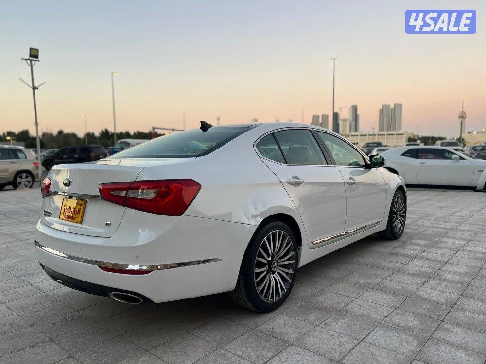 كيا كدنزا موديل ٢٠١٤ صبغ الوكالة بالكامل عداد ٨٠الف كيلو بحالة الوكال3