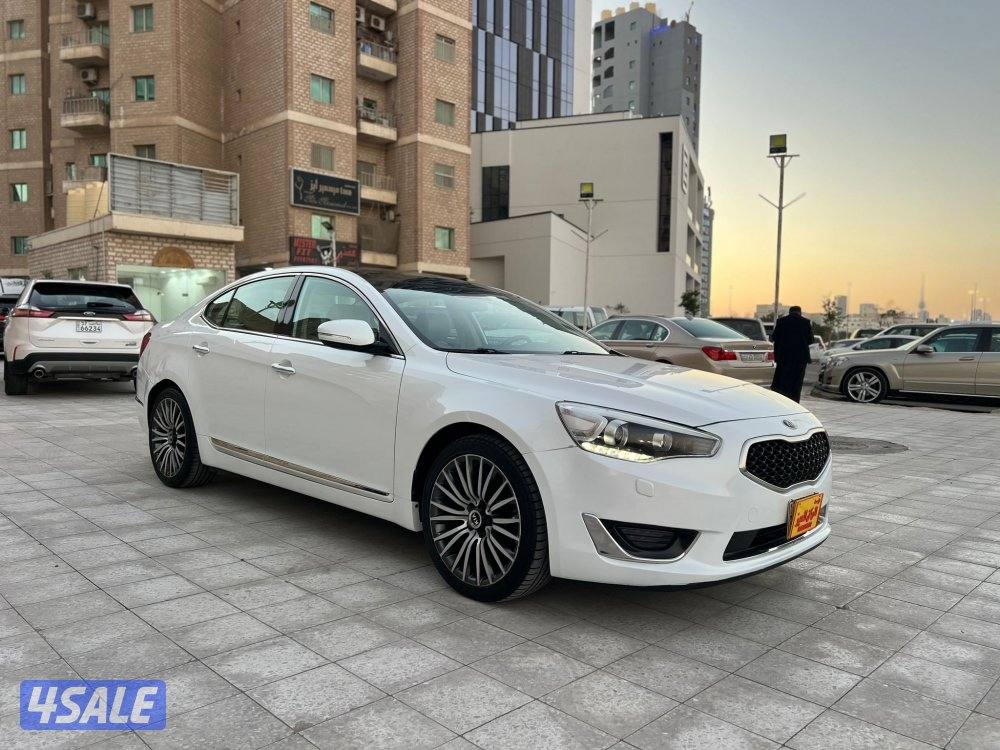 كيا كدنزا موديل ٢٠١٤ صبغ الوكالة بالكامل عداد ٨٠الف كيلو بحالة الوكال4