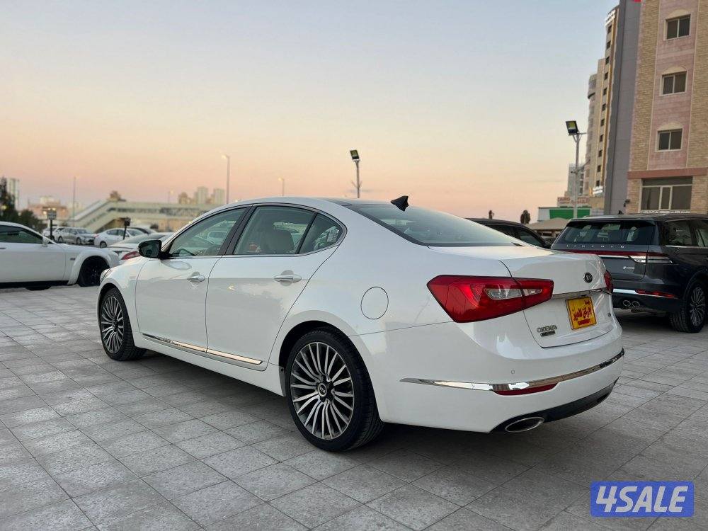 كيا كدنزا موديل ٢٠١٤ صبغ الوكالة بالكامل عداد ٨٠الف كيلو بحالة الوكال5