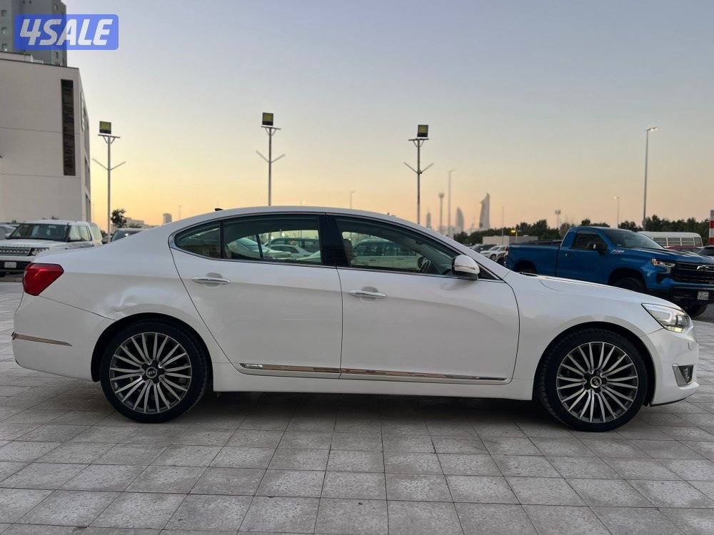 كيا كدنزا موديل ٢٠١٤ صبغ الوكالة بالكامل عداد ٨٠الف كيلو بحالة الوكال7