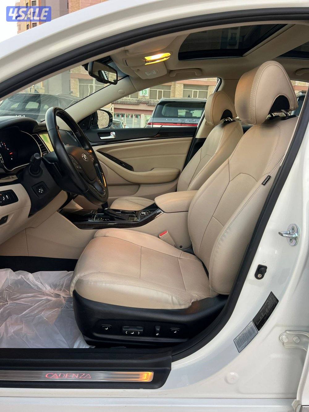 كيا كدنزا موديل ٢٠١٤ صبغ الوكالة بالكامل عداد ٨٠الف كيلو بحالة الوكال9