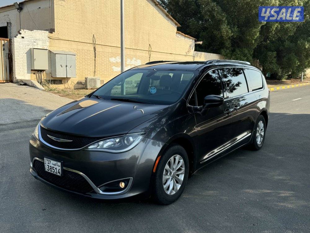 كرايزلر بايسيفكا 2019 العائلية0